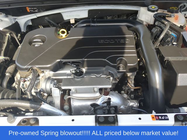 Used 2025 Summit White Chevrolet LT image 47