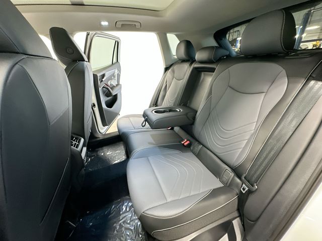 2026 Volkswagen Tiguan 2.0T SE White/off-white at Sutliff Volkswagen