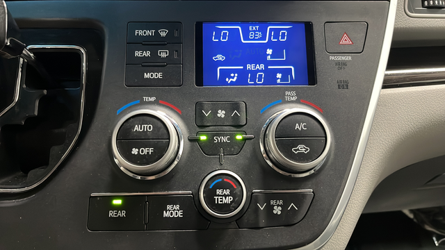 Used 2017 Predawn Gray Mica Toyota XLE image 18