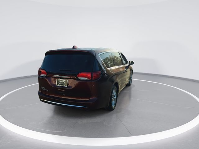 Used 2018 Red Chrysler Touring Plus image 8
