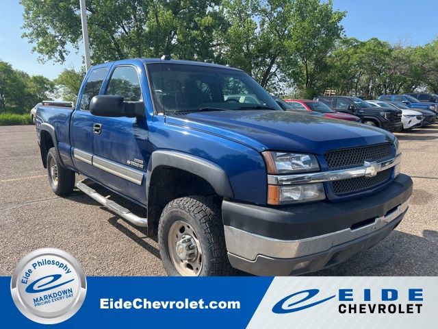 Arrival Blue Metallic 2004 Chevrolet Silverado 2500HD LS Extended Cab 4WD Pickup Truck Four-Wheel Drive 5-Speed Automatic
