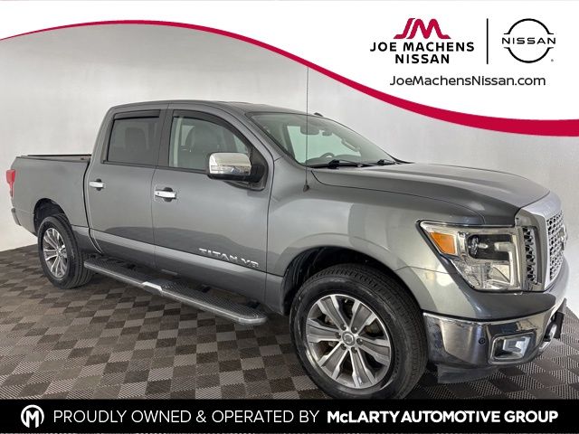 Gray (Gun Metallic) 2018 Nissan Titan SL Crew Cab 4WD Pickup Truck Four-Wheel Drive 7-Speed Automatic