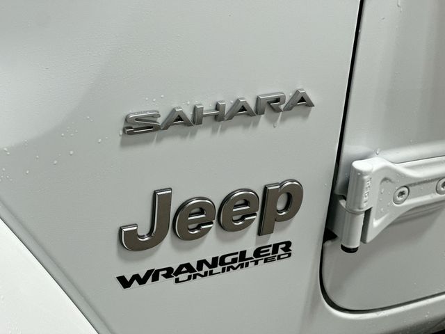 2022 Jeep Wrangler Unlimited Sahara White/off-white at Klick Lewis Buick Chevrolet