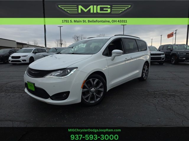 2018 Chrysler Pacifica Limited FWD