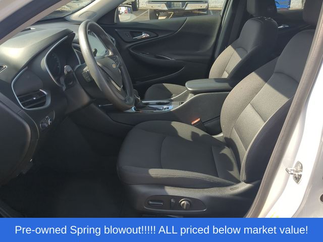 Used 2025 Summit White Chevrolet LT image 23
