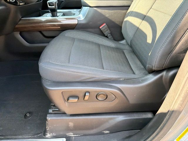 2025 Sterling Gray Metallic Chevrolet Silverado 1500 LT Trail Boss 4X4 Truck