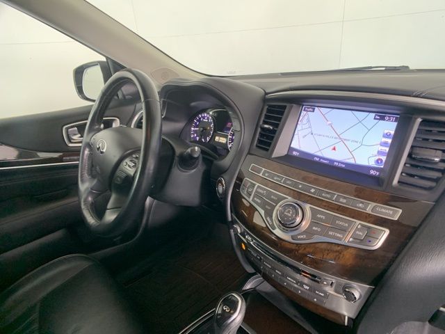 2018 INFINITI QX60 Base 32