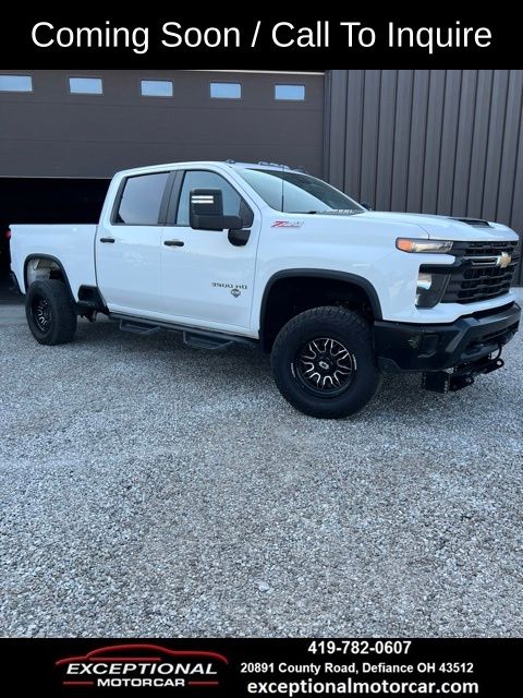 Summit White 2024 Chevrolet Silverado 3500HD Pickup Truck Four-Wheel Drive Automatic