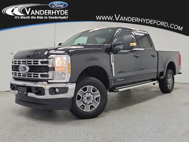 2023 Ford F-250 Super Duty XLT Crew Cab 4WD