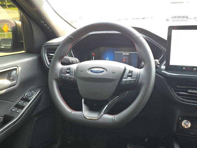 2023 Ford Escape ST-Line:L166580A