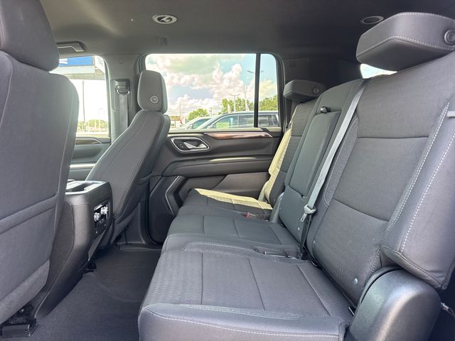 Used 2023 White GMC SLE image 9
