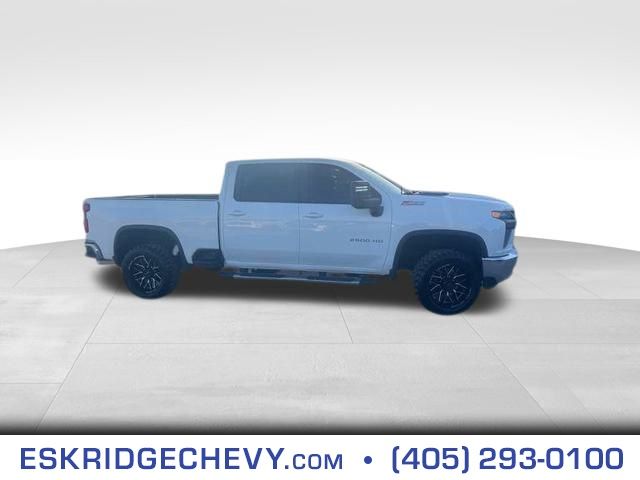 2022 Chevrolet Silverado 2500HD LT 9