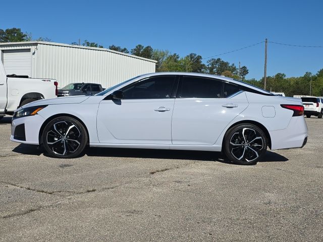 2023 Nissan Altima 2.5 SR:B02252