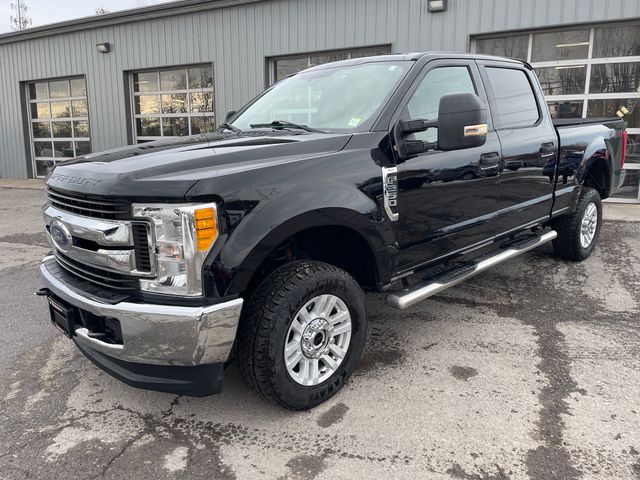 2017 Ford F-250SD XLT - Shadow Black exterior view 3