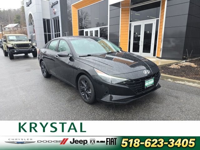 Phantom Black 2022 Hyundai Elantra SEL FWD Sedan Front-Wheel Drive Continuously Variable Transmission