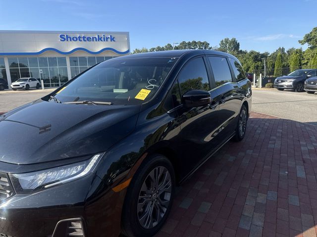 Used 2025 Honda Odyssey Van