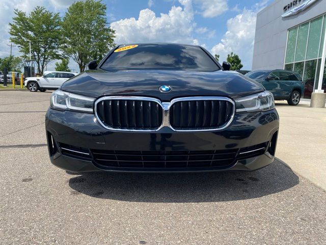 2022 BMW 5 Series 530i xDrive - Jet Black exterior view 2