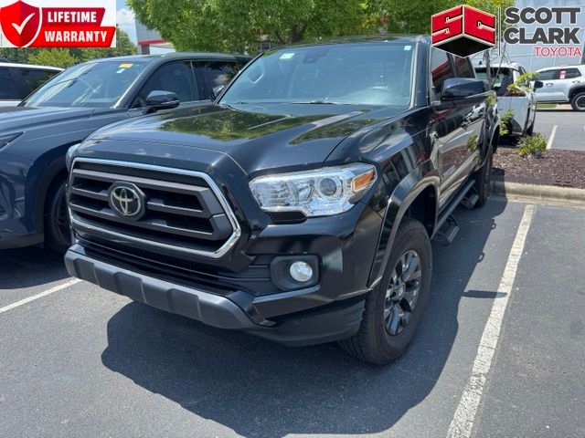 Midnight Black Metallic 2022 Toyota Tacoma Pickup Truck Four-Wheel Drive 6-Speed Automatic