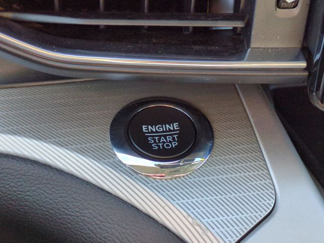 Used 2022 Gray Ford XLT image 26