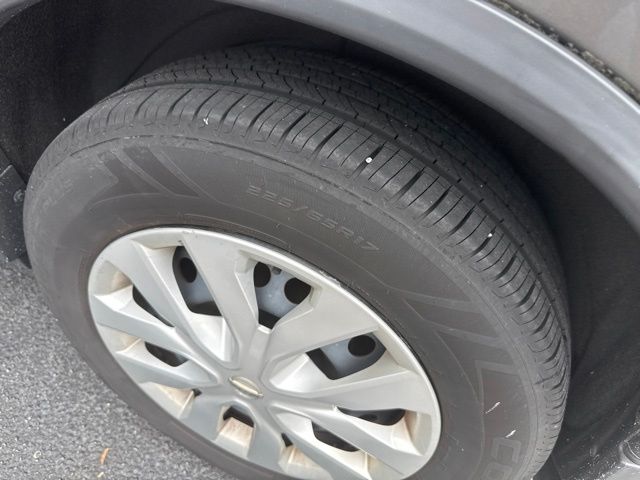 Used 2014 Gray Nissan S image 9