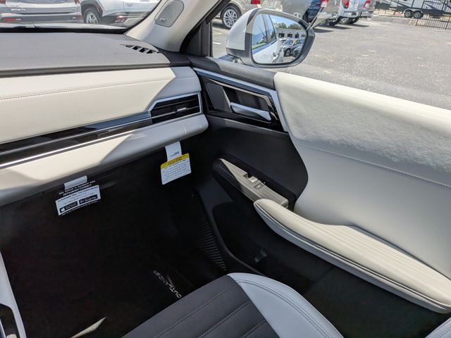 2026 White Diamond Mitsubishi Outlander SE FWD SUV