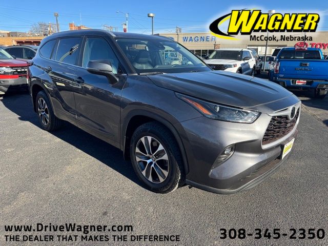 2023 Toyota Highlander XLE AWD