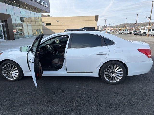 Casablanca White 2015 Hyundai Equus Ultimate RWD Sedan Rear-Wheel Drive 8-Speed Automatic