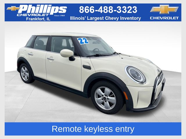 Pepper White 2022 MINI Cooper Hatchback Front-Wheel Drive 7-Speed Automatic