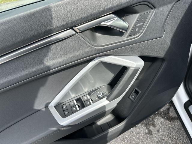 Used 2025  Audi Premium image 17