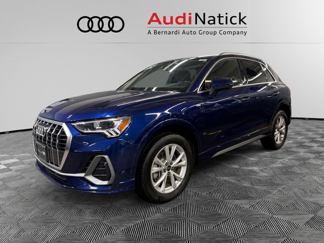 2024 Audi Q3 Azul (Navarra Blue Metallic) SUV/Crossover Tracción en las cuatro ruedas 8 velocidades Automática