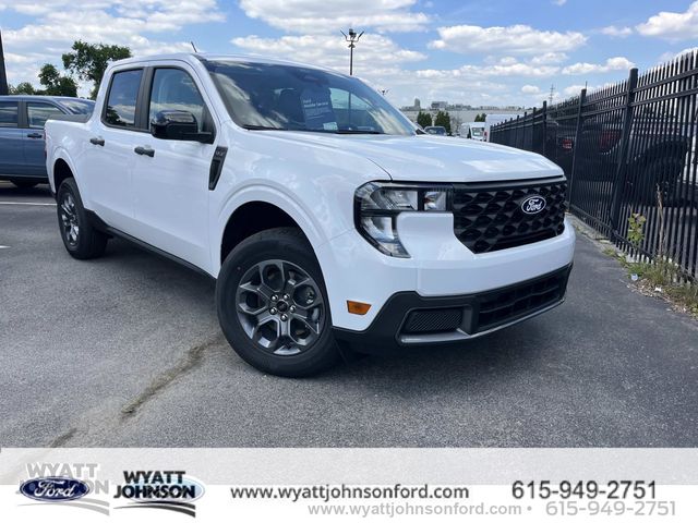 Oxford White 2026 Ford Maverick XLT SuperCrew FWD Pickup Truck Front-Wheel Drive Continuously Variable Transmission