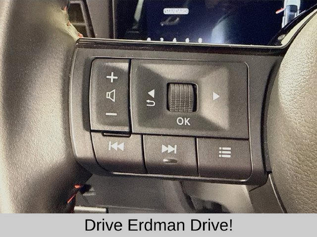 Used 2025 Nissan Kicks SUV