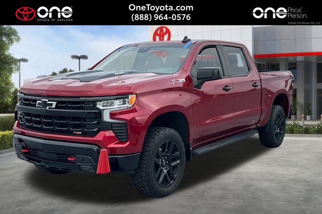 Cherry Red Tintcoat 2022 Chevrolet Silverado 1500 LT Trail Boss Crew Cab 4WD Pickup Truck Four-Wheel Drive Automatic