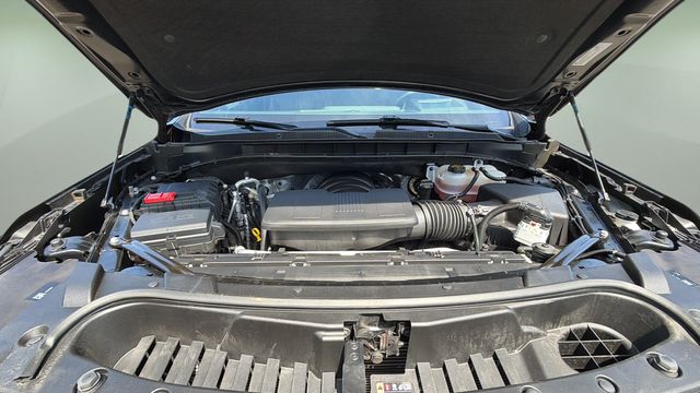 Used 2025 Black Chevrolet High Country image 33