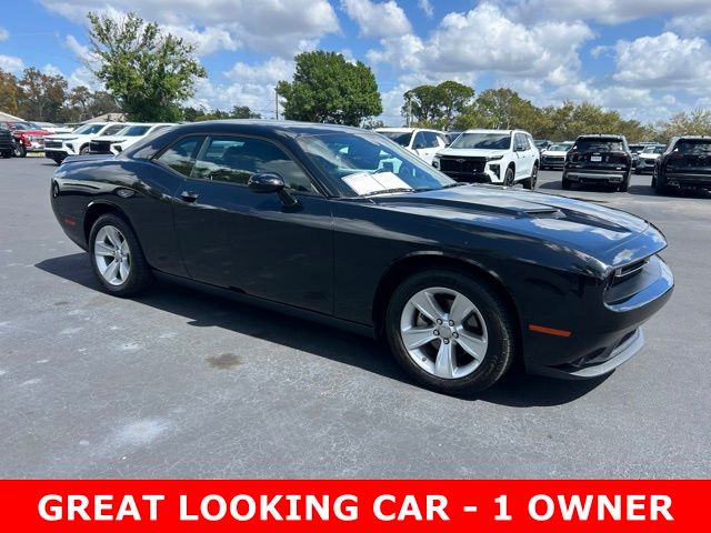 Pitch Black Clearcoat 2023 Dodge Challenger SXT RWD Coupe Rear-Wheel Drive 8-Speed Automatic