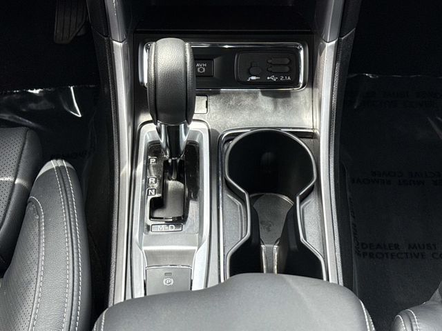 Used 2022 White Subaru Limited image 20