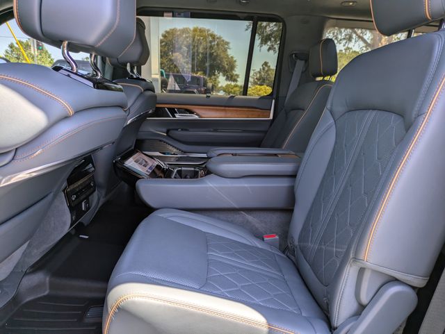 2023 Jeep Grand Wagoneer Series III