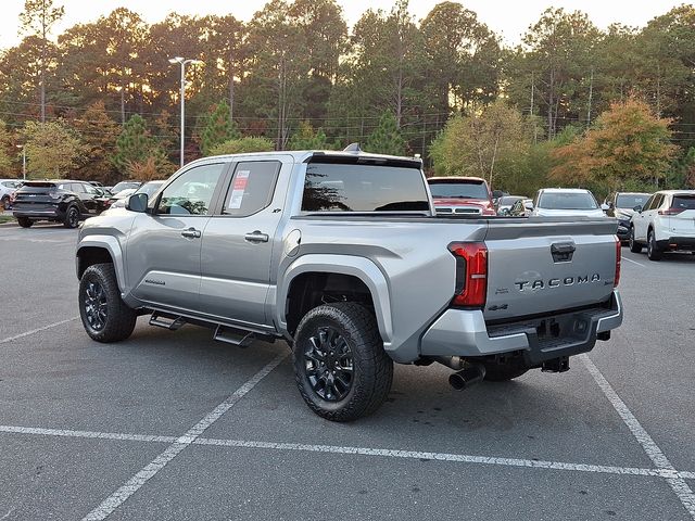 2025 Toyota Tacoma SR5 Double Cab photo 4