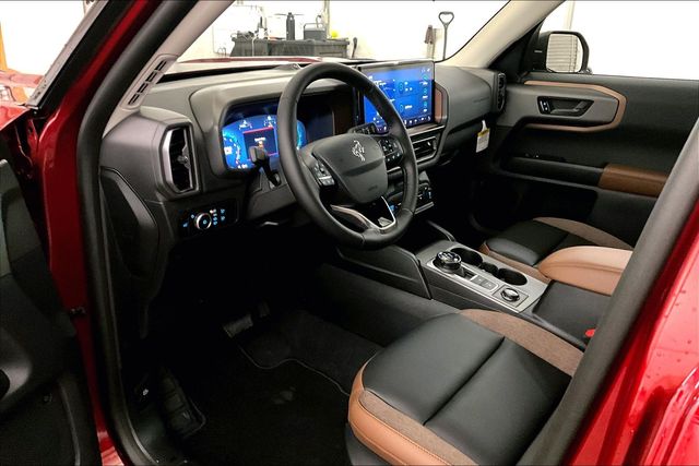2025 Ford Bronco Sport Outer Banks - 11