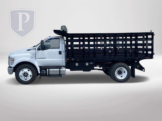 2025 Ford F-650SD Base 2