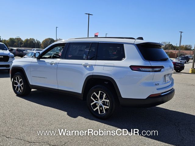 New 2025 White Jeep Limited image 9