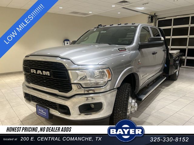 Billet Silver Metallic Clearcoat 2020 RAM 3500 Chassis Pickup Truck 4X2 6-Speed Automatic