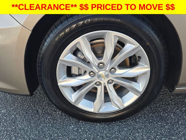 Certified Used 2024 Gray Chevrolet LT image 31