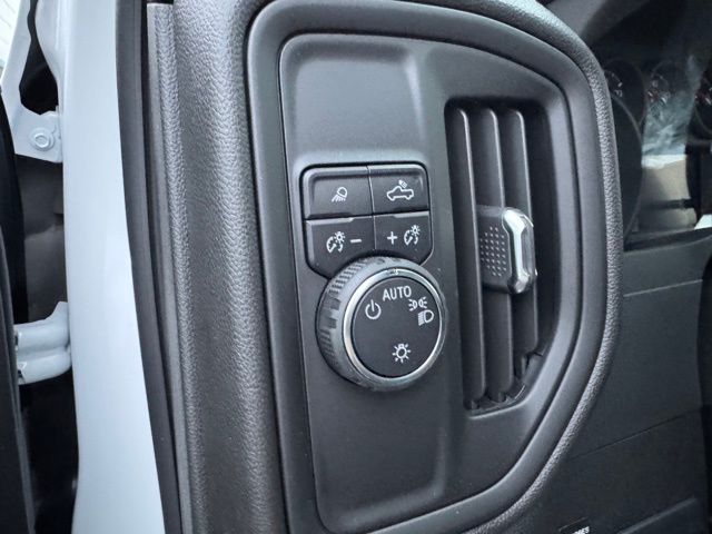 2024 Chevrolet Silverado 2500HD Work Truck photo
