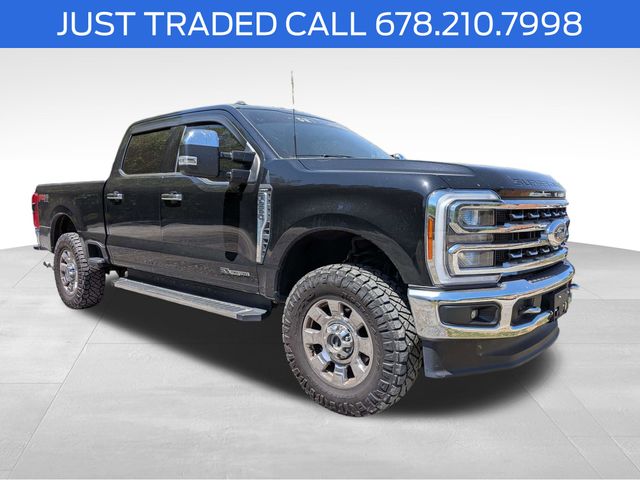 Agate Black Metallic 2023 Ford F-250 Super Duty Lariat Crew Cab 4WD Pickup Truck Four-Wheel Drive Automatic