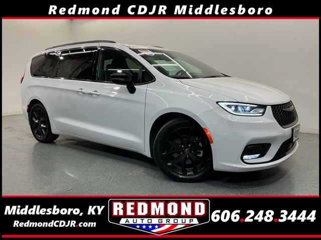Bright White Clearcoat 2025 Chrysler Pacifica Limited FWD Minivan Front-Wheel Drive 9-Speed Automatic