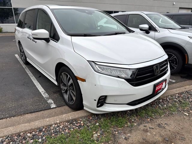 Gray (Modern Steel Metallic) 2024 Honda Odyssey Touring FWD Minivan Front-Wheel Drive Automatic
