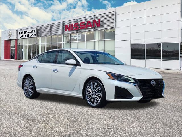 2025 Nissan Altima SL's photo