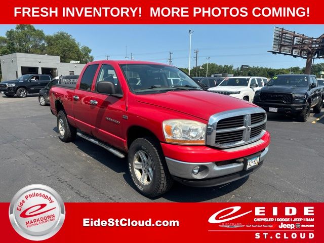 Flame Red Clearcoat 2006 Dodge RAM 1500 Pickup Truck Four-Wheel Drive 5-Speed Automatic