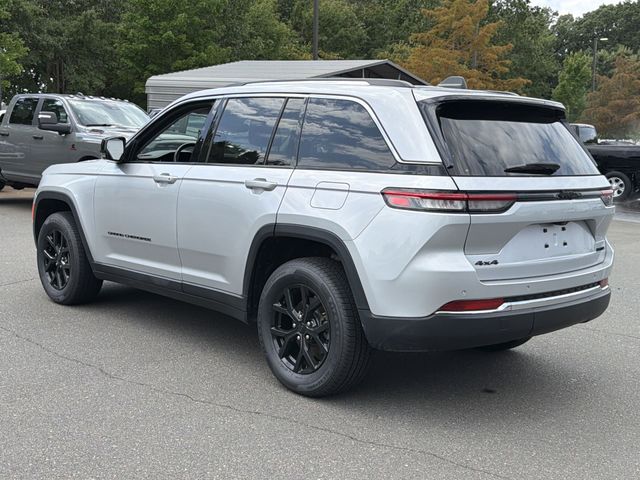 Used 2022 Silver Jeep Limited image 11